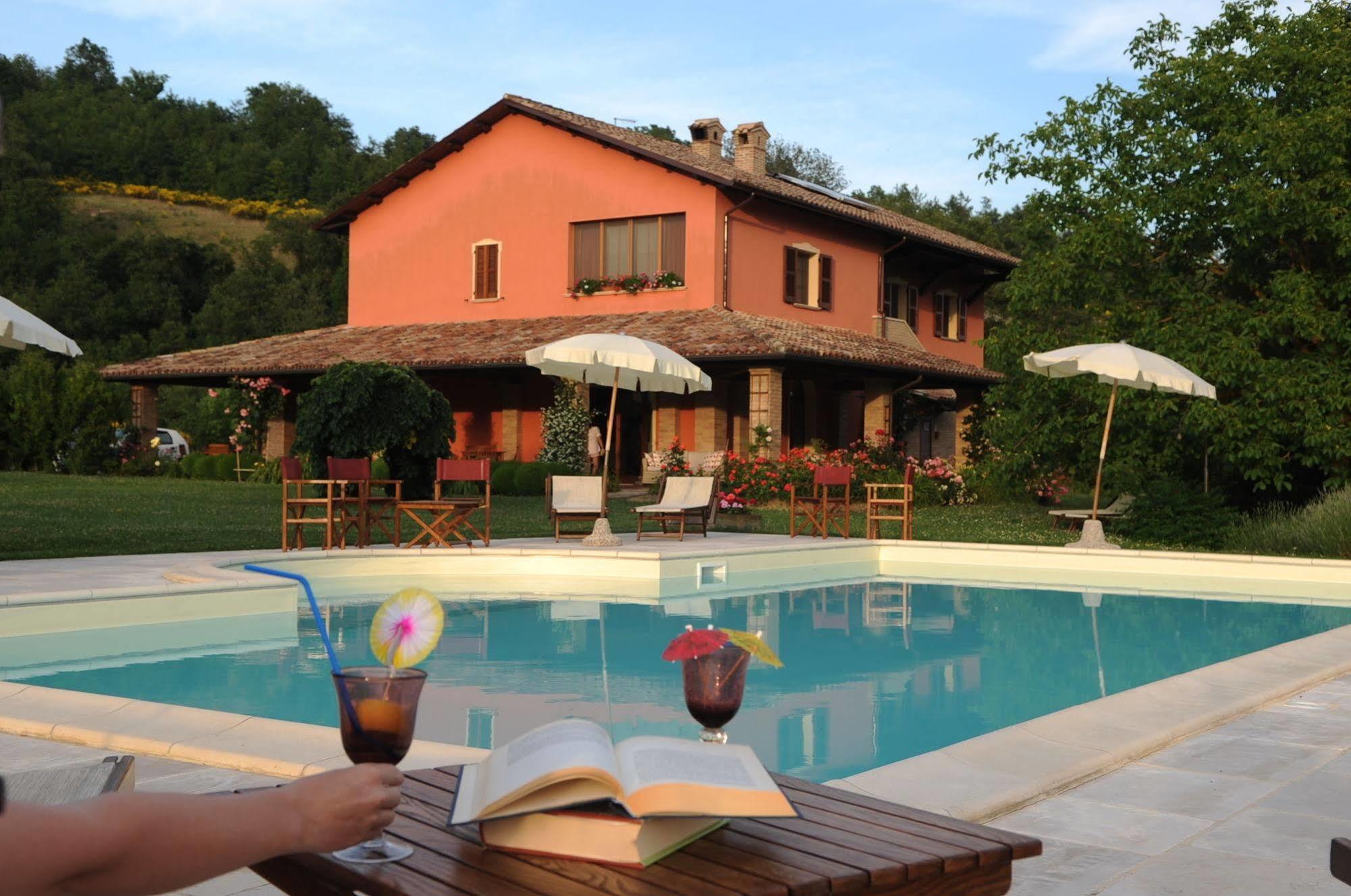 Agriturismo La Rosa Tea Βίλα Urbania Εξωτερικό φωτογραφία